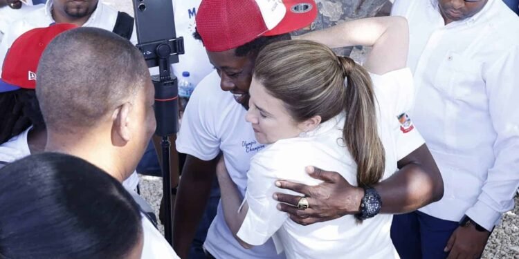 Carolina Mejía celebra aniversario de la ciudad de Santo Domingo con respaldo a Marileidy Paulino
