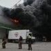 Drones ucranianos matan a 2 personas en Rusia; Moscú ataca el puerto principal del mar Negro