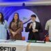 Carmen Bretón, secretaria general de Adompretur hace el llamado al quórum para el inicio de la asamblea.