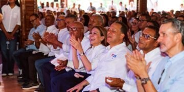 Carolina Mejía consolida respaldo político en Ocoa con juramentación de estructura
