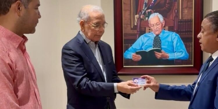 Danilo Medina y Johnny Pujols