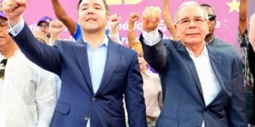 Danilo Medina y Johnny Pujols
