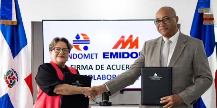 Emidom e Indomet firman acuerdo para instalar tres estaciones meteorológicas automáticas en Pedernales