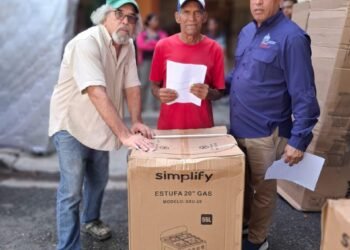 Gobierno lleva asistencia integral a más de 200 familias vulnerables en la provincia de La Vega a través de DASAC