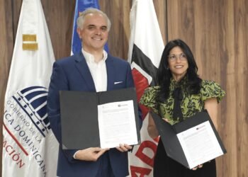 MINERD y ADOZONA acuerdan fortalecer la vinculación entre la educación técnico-profesional y las zonas francas