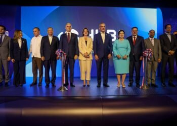 De Camps valora lanzamiento de AWS entrena RD para fortalecer competencias digitales