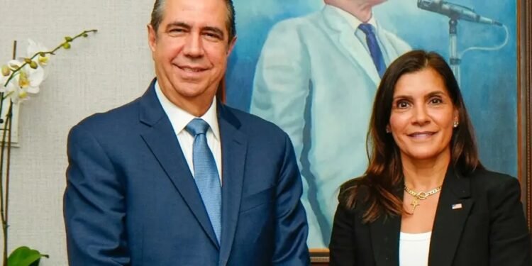 Altos dirigentes PLD-NY valoran de positiva visita embajadora EE. UU. a aspirante presidencial PLD-FJG