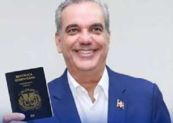 Abinader entregará el pasaporte biométrico en NY; le harán protesta este domingo en Lehman College