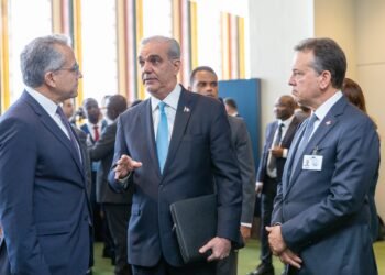 Director general de la UNESCO y el presidente Abinader conversaron sobre los avances de República Dominicana