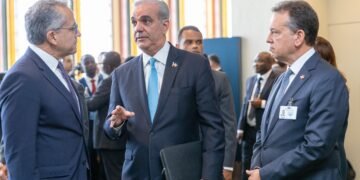 Director general de la UNESCO y el presidente Abinader conversaron sobre los avances de República Dominicana