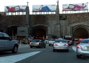 Multarán en NY a conductores por exceso de velocidad en zonas de construcción