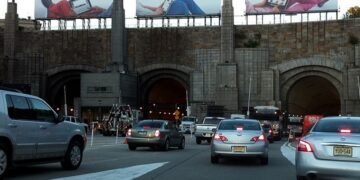 Multarán en NY a conductores por exceso de velocidad en zonas de construcción
