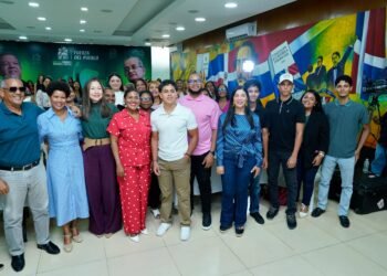 Mujeres de la FP llevan su formación política desde el discurso hasta la imagen