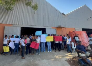 Marchan en Oviedo contra cierre de BG Investment Group por DGA y riesgo de 85 empleos