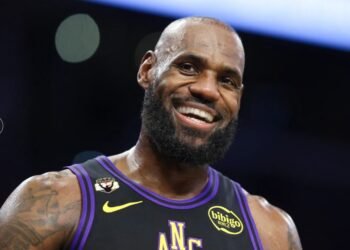 Campamentos de la NBA abren con el Día de Medios el lunes y prácticas el martes