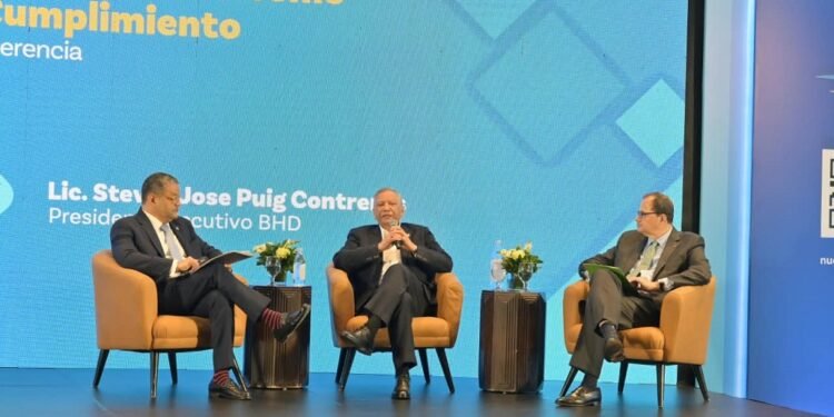 Aguilera plantea que cumplimiento y negocio deben avanzar juntos en el sistema financiero