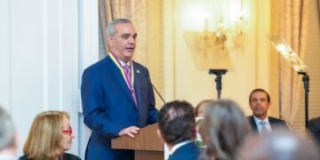 Presidente Abinader es reconocido con la «Insignia de Oro» el más alto honor de Americas Society