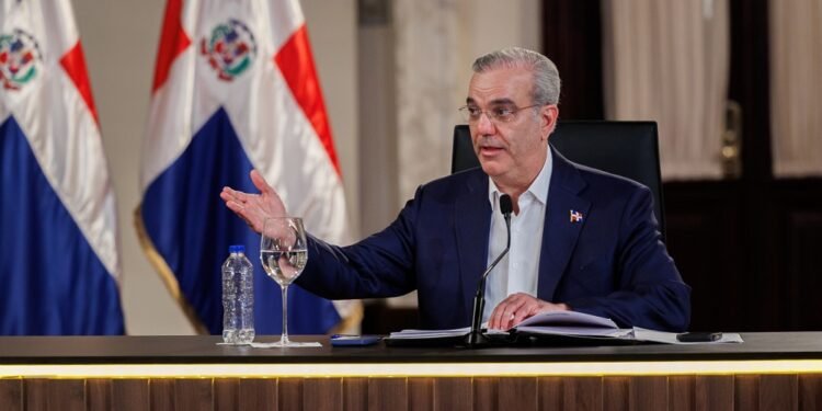 Abinader ampliará el acueducto del Cibao Central y distribución de agua en Santo Domingo
