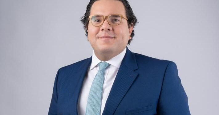 Abinader designa a Víctor Livio Cedeño como superintendente de Bancos