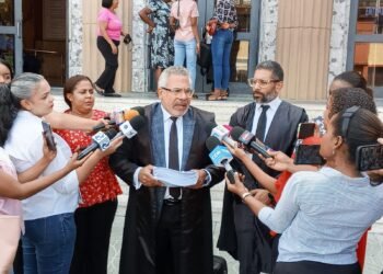 BC desacata sentencia qué adquirió la cosa irrevocablemente juzgada