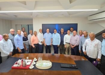 Exministros y exdirectores agropecuarios de Danilo Medina se suman a Francisco Javier García