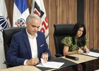 MINERD y ADOZONA acuerdan fortalecer vinculo entre educación técnico-profesional y zonas francas