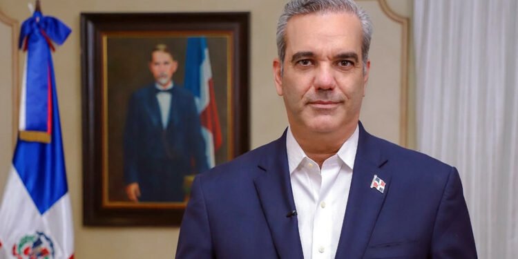 Decreto 642-26: Abinader instala temporalmente la sede presidencial en Santiago