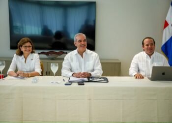 Abinader anuncia RD$10,700 millones en inversiones para fortalecer agua y hospitales en Santiago