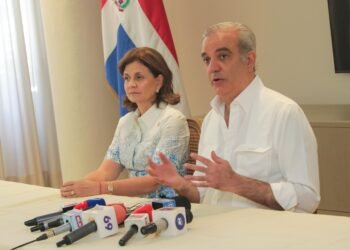 Abinader informa ampliación a cuatro carriles de la carretera hacia Licey al Medio