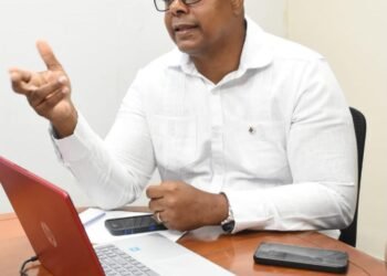 Manuel García pide a la JCE flexibilizar requisitos para cambiar domicilio electoral
