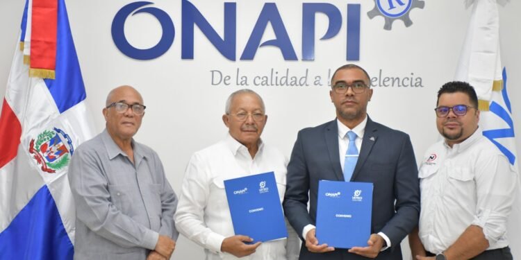 ONAPI e IATECI firman acuerdo de colaboración para impulsar innovación