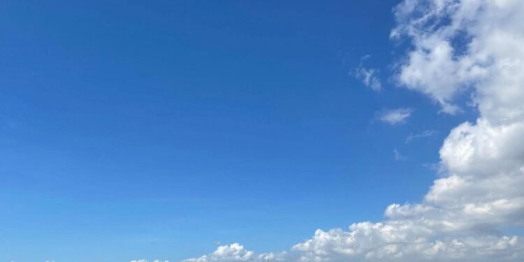 INDOMET pronostica pocas lluvias y temperaturas calurosas para este viernes