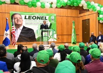Leonel rechaza “total y radicalmente” eliminar voto de dominicanos en el exterior