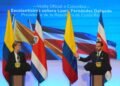 El presidente de Colombia, Abelardo de la Espriella, derecha, y la presidenta de Costa Rica, Laura Fernández, dan una conferencia de prensa en Barranquilla, Colombia, el martes 22 de septiembre de 2026. (Foto AP/Vanexa Romero)