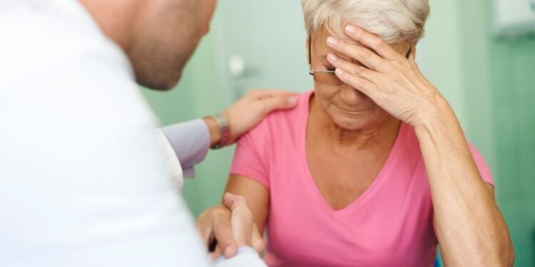Especialistas hacen llamado a derribar estigmas sobre el Alzheimer