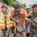 Rescatan a 2 trabajadores de túnel de central hidroeléctrica 9 días después de inundaciones en Nepal