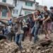 Nepal, bajo agua y  dolor: muertos por inundaciones superan los 1,000