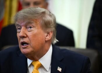 Trump publica un mapa en que la bandera de Estados Unidos cubre México, el Caribe y Canadá