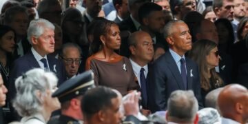 Biden, Obama y Mamdani conmemoran el 11S en Nueva York sin la presencia de Trump