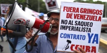 Chavistas protestan contra acuerdo petrolero entre EE. UU. y Venezuela exigen salarios dignos