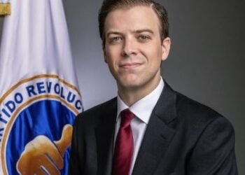 Juan Garrigó responde a cuestionamientos por su apellido: “Soy nieto de Hipólito e hijo orgulloso de Carolina”