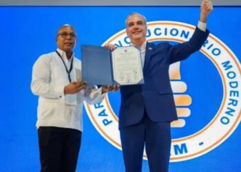 Abinader asume presidencia del PRM, garantiza un partido unido y concentrado para gobernar los dominicanos