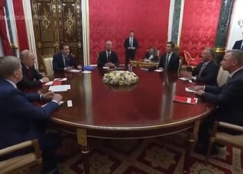 Putin se reúne con enviados estadounidenses en el Kremlin
