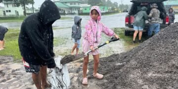 Esperan vientos fuertes e inundaciones en Hawai por huracán Nolo; Polo se fortalece frente a México