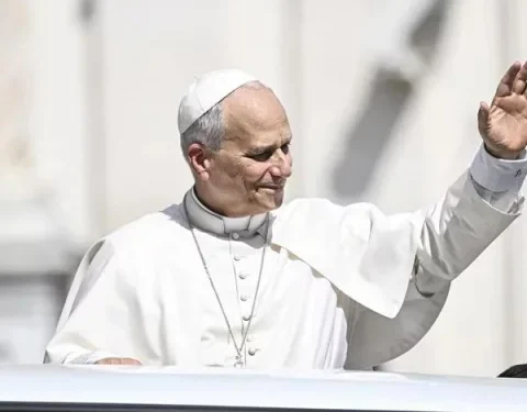 El papa León XIV será hospitalizado este martes para ser operado del nódulo en el pulmón