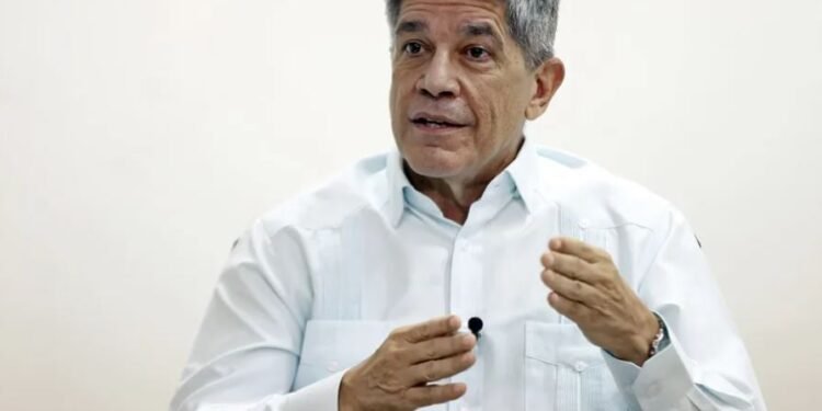 Fotografía de archivo del viceministro de Relaciones Exteriores de Cuba, Carlos Fernández de Cossío. EFE/ Ernesto Mastrascusa