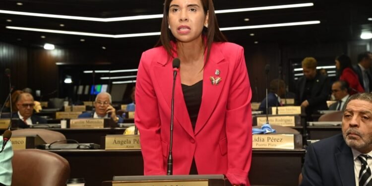 Diputada Patricia Núñez destaca aporte de CEDI-Mujer y la política social del Gobierno