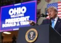 Trump anuncia pagos de 90 dólares para personas mayores con Medicare