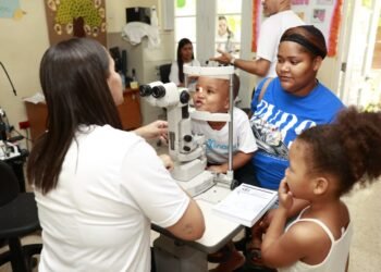 INCOCEGLA conmemora el Día Mundial de la Ambliopía con jornada de evaluación a cientos de niños en Cristo Rey