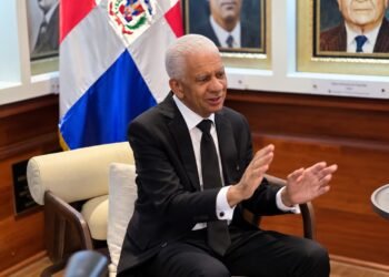 Ricardo de los Santos impulsa reforma a Seguridad Social y anuncia correctivo a embudo legislativo